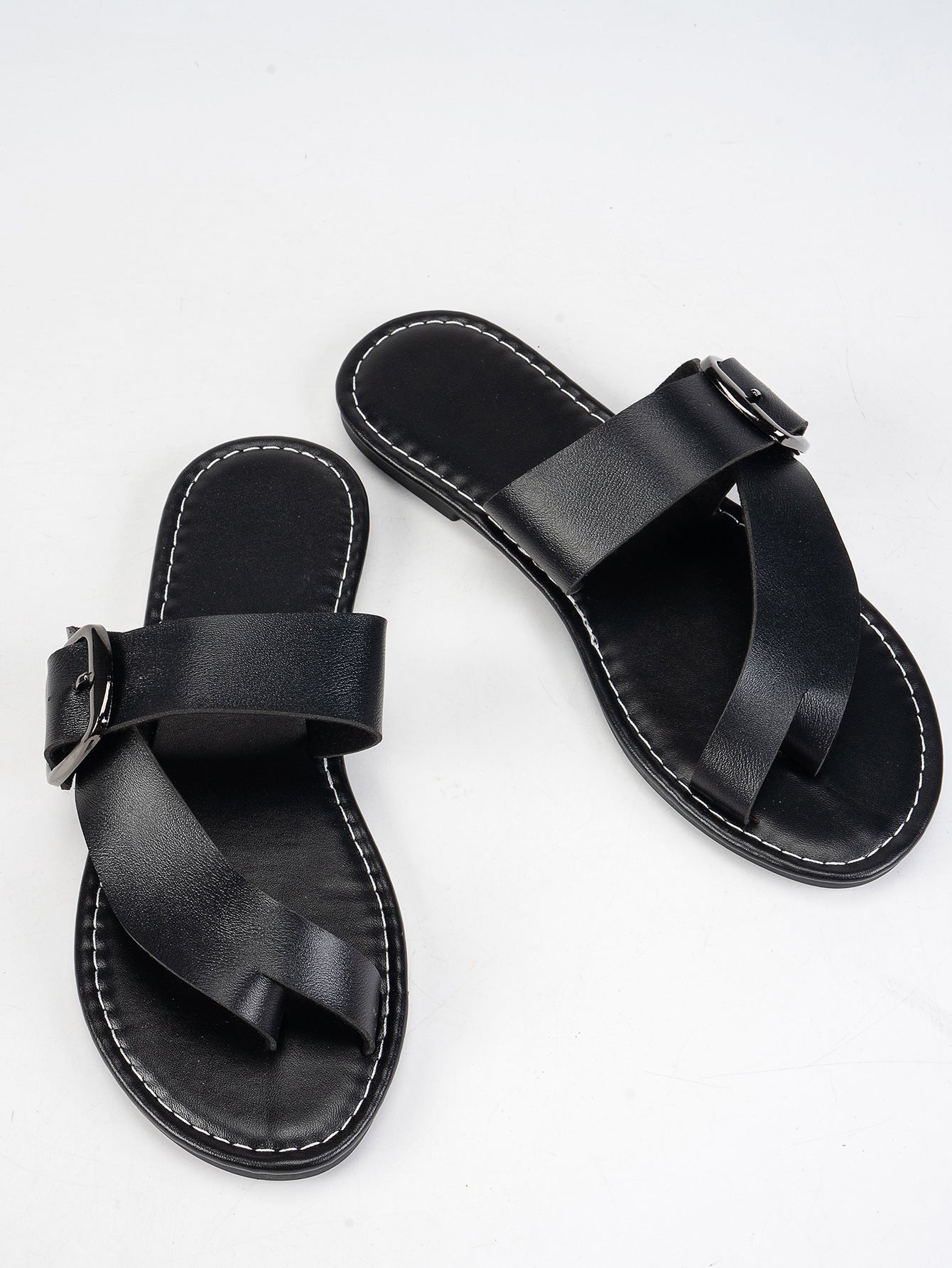 Buckle Clip Toe Sandals