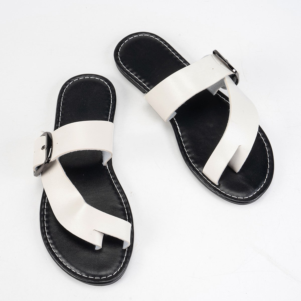 Buckle Clip Toe Sandals